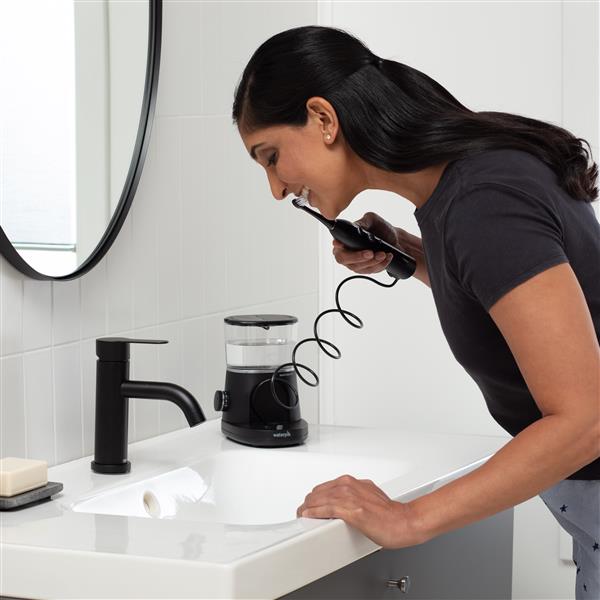 Black Waterpik™ Sonic-Fusion™ 2.0 Flossing Toothbrush