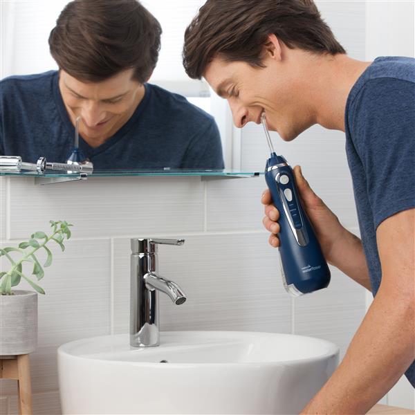 Blue Waterpik? Cordless Advanced 2.0 Water Flosser
