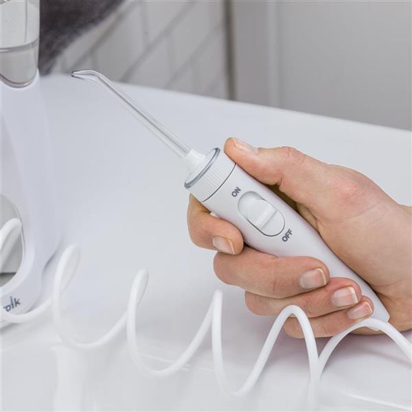 White Waterpik™ Ultra Plus and Cordless Freedom Combo