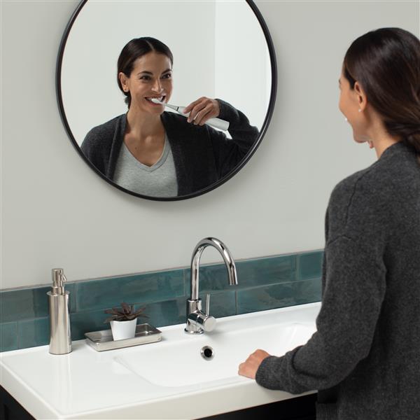 White Waterpik™ Sensonic™ and Cordless Pearl Combo