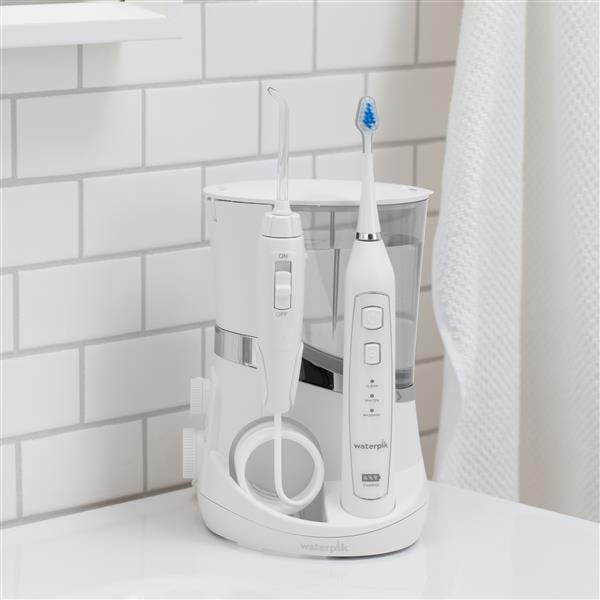 White Waterpik? Complete Care 5.0 Combo